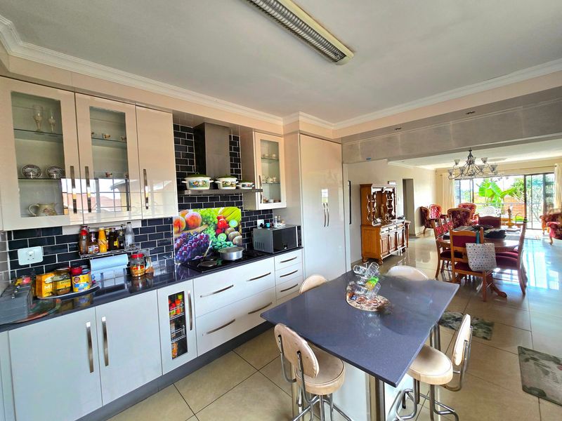 House For Sale In Middelburg - Photo 2
