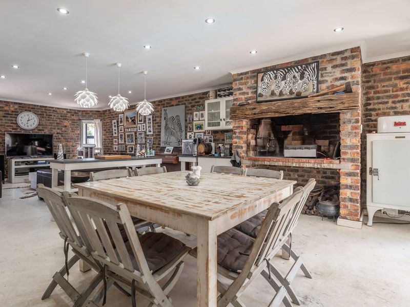 House Pending Sale In Cape Town - Photo 8