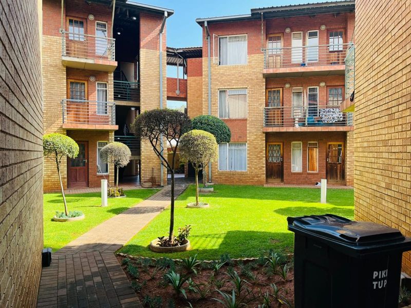 Apartment For Sale In Johannesburg - Photo 6
