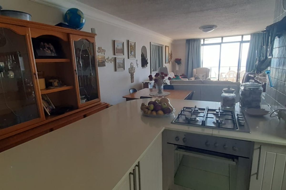 Apartment For Sale In Margate - Photo 4