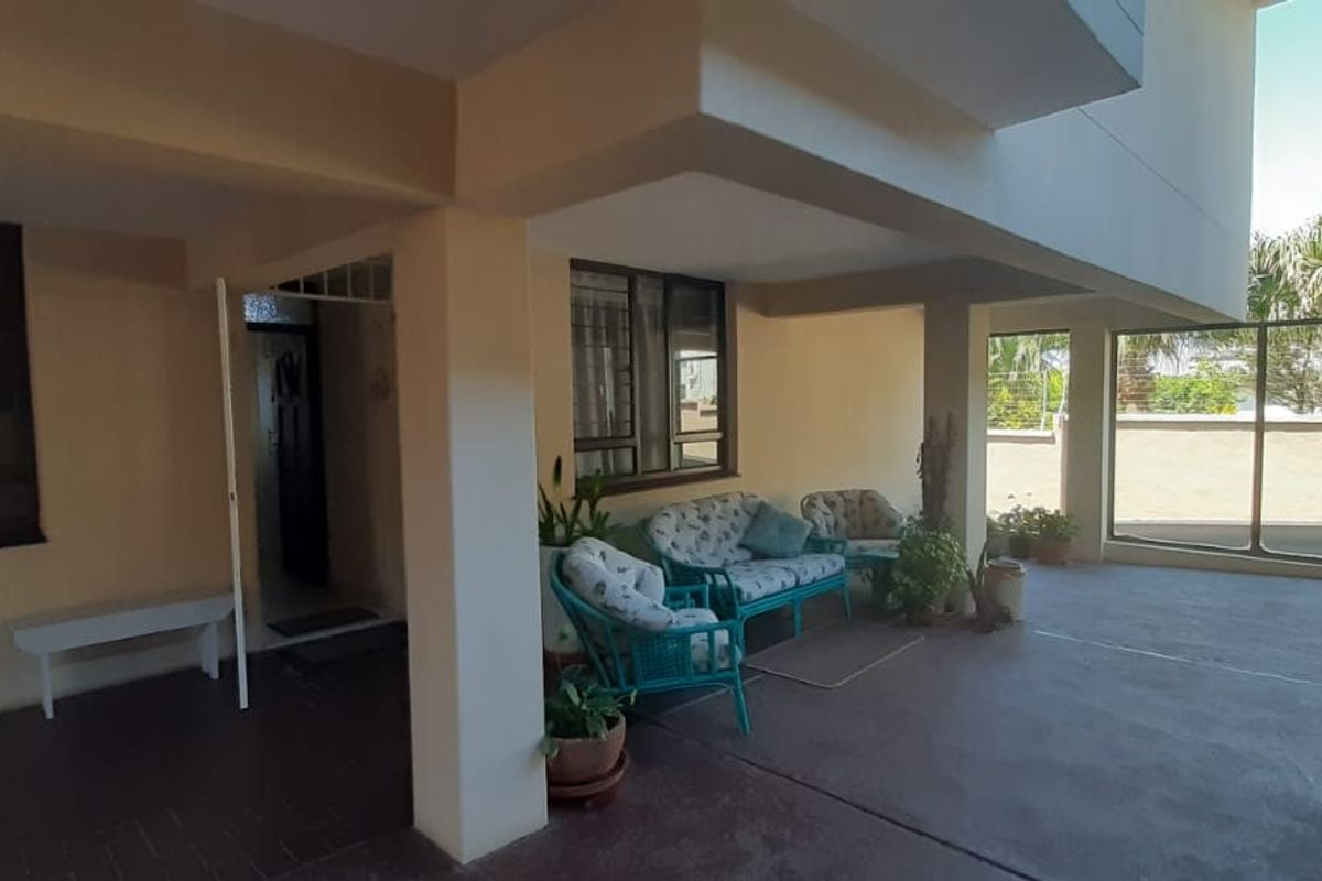 Apartment For Sale In Margate - Photo 2