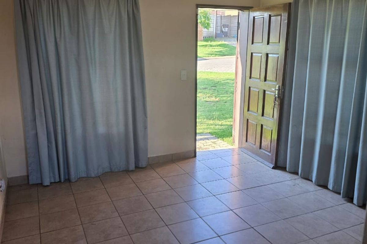 House For Sale In Centurion - Photo 4