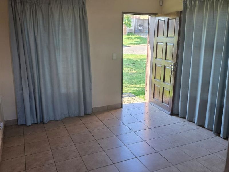 House For Sale In Centurion - Photo 4