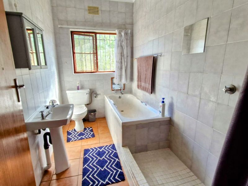 House For Sale In Trafalgar - Photo 8