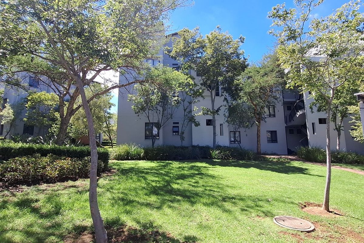 Apartment For Sale In Randburg - Photo 2
