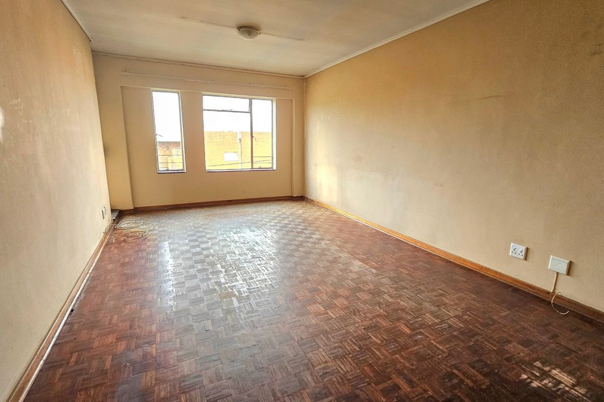 Apartment For Sale In Germiston - Photo 3