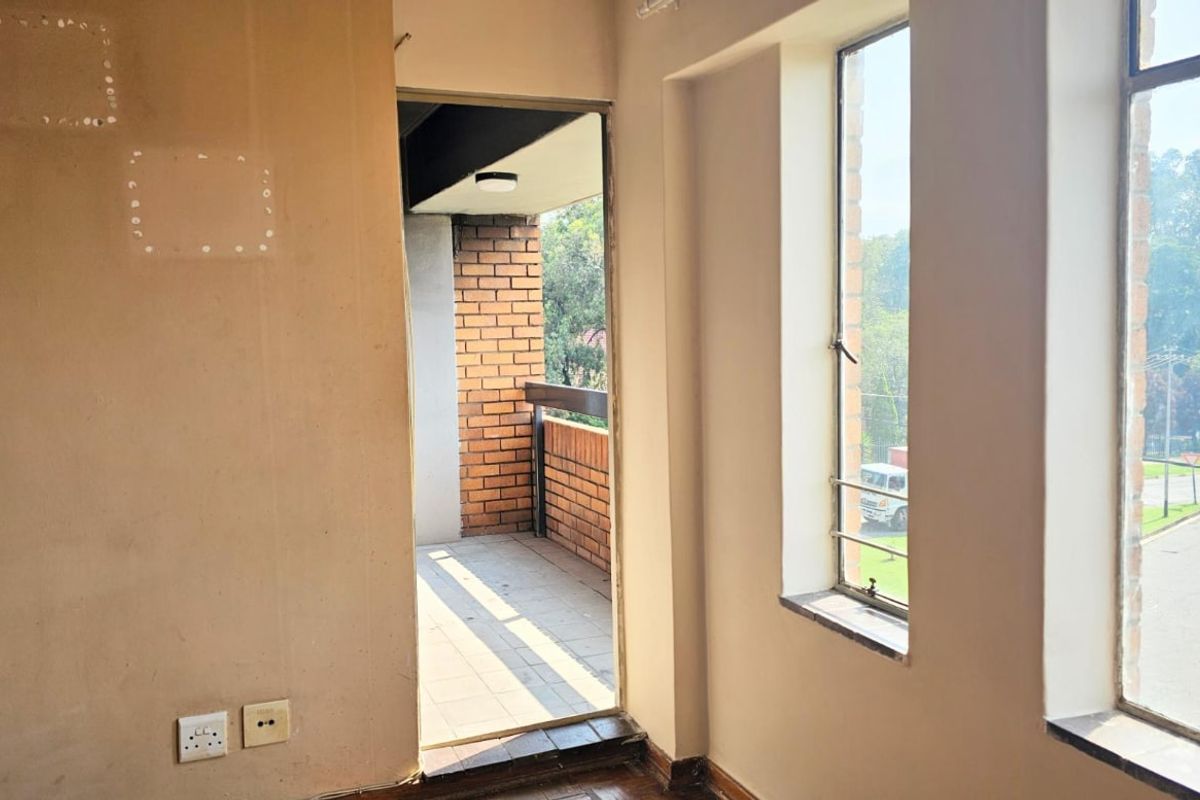 Apartment For Sale In Germiston - Photo 2