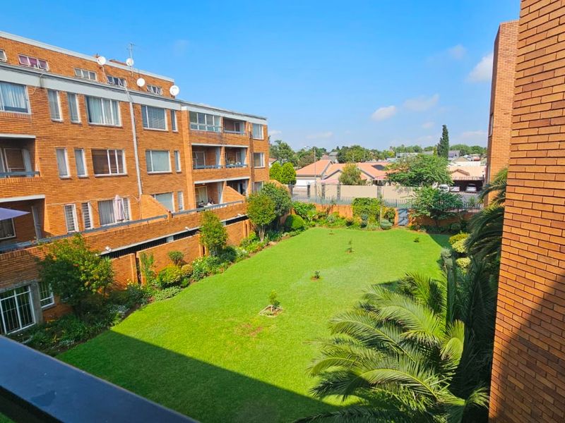 Apartment For Sale In Germiston - Photo 6