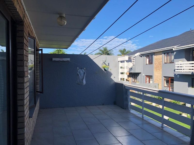 Townhouse For Sale In East London - Photo 5