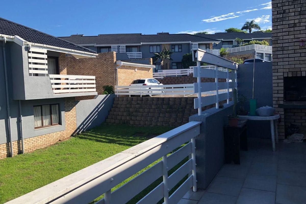 Townhouse For Sale In East London - Photo 4