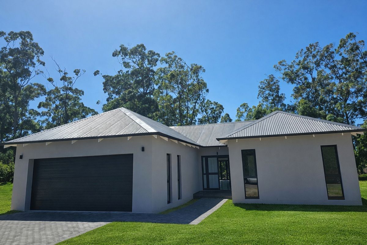 House For Sale In Port Elizabeth - Photo 2