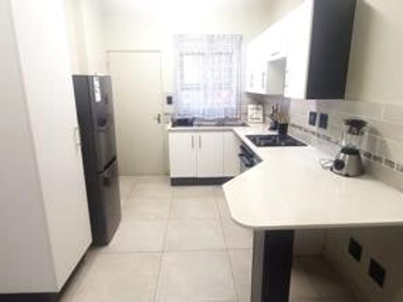 Apartment For Sale In Boksburg - Photo 4