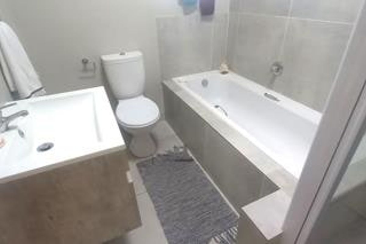 Apartment For Sale In Boksburg - Photo 2