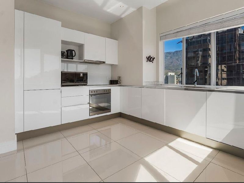 Apartment Rental Monthly In Cape Town - Photo 2