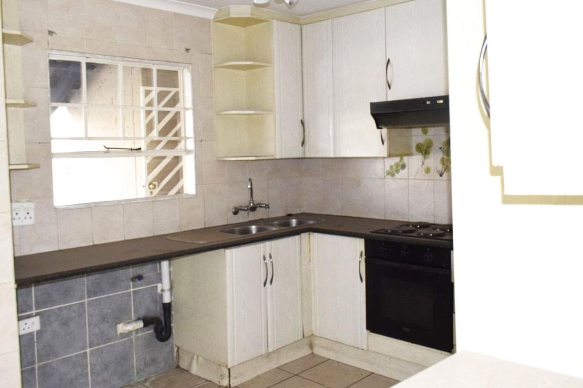 Apartment For Sale In Boksburg - Photo 4