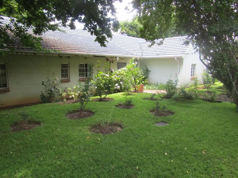 House For Sale In Sandton - Photo 2