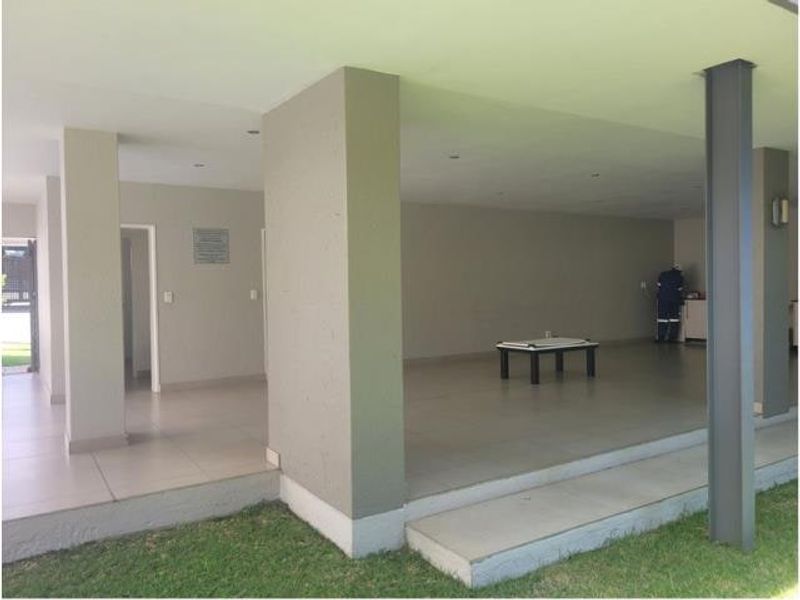 Apartment Rental Monthly In Sandton - Photo 5