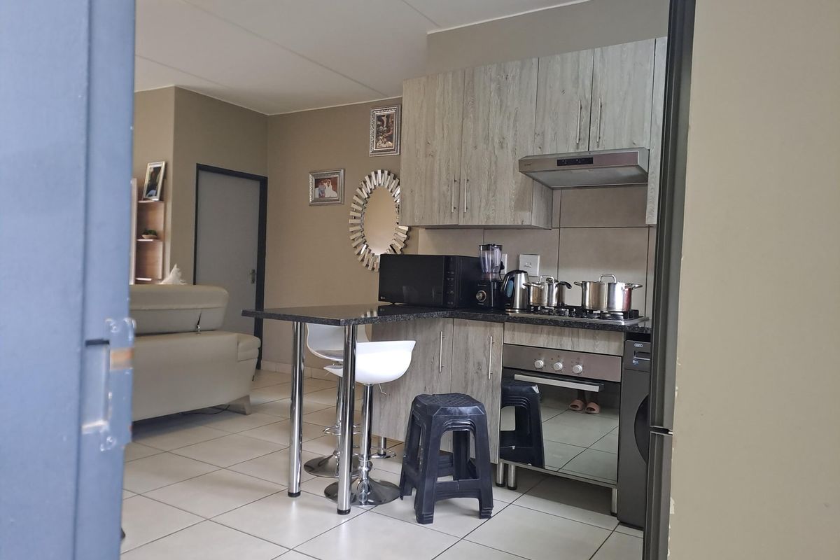Apartment For Sale In Midrand - Photo 4