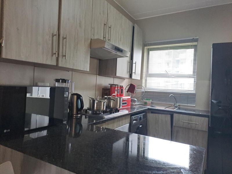 Apartment For Sale In Midrand - Photo 3