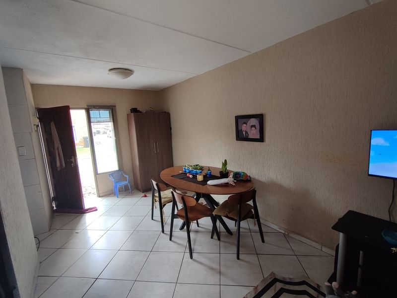 Townhouse For Sale In Boksburg - Photo 5