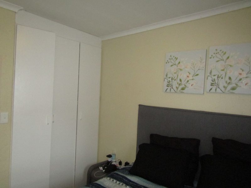 Apartment For Sale In Johannesburg - Photo 10
