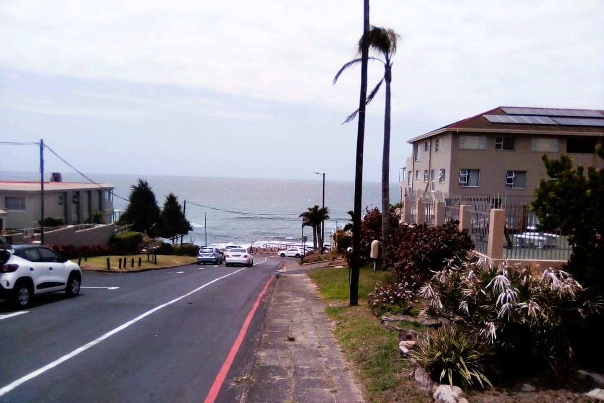 Apartment For Sale In Margate - Photo 3