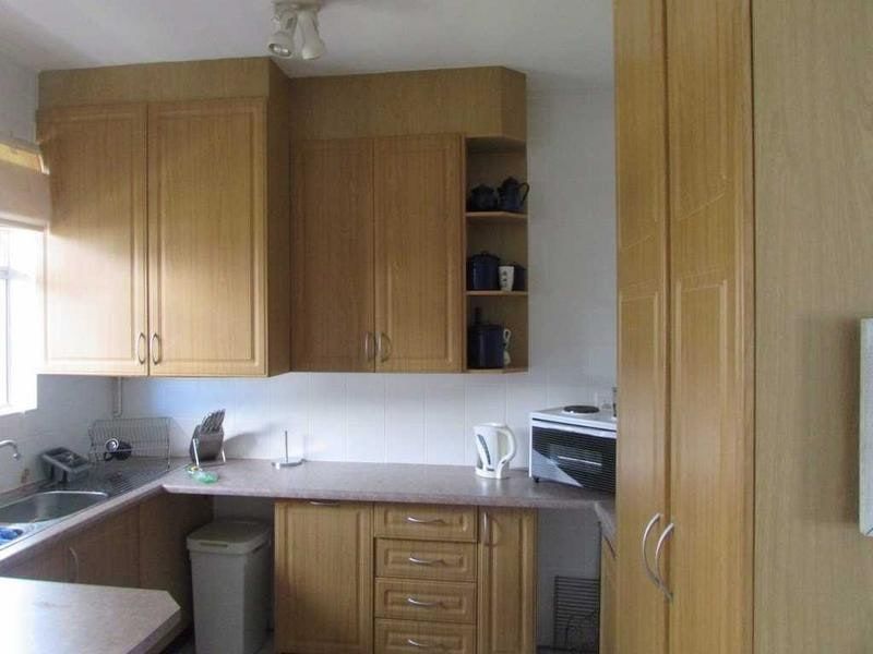 Apartment For Sale In Margate - Photo 8