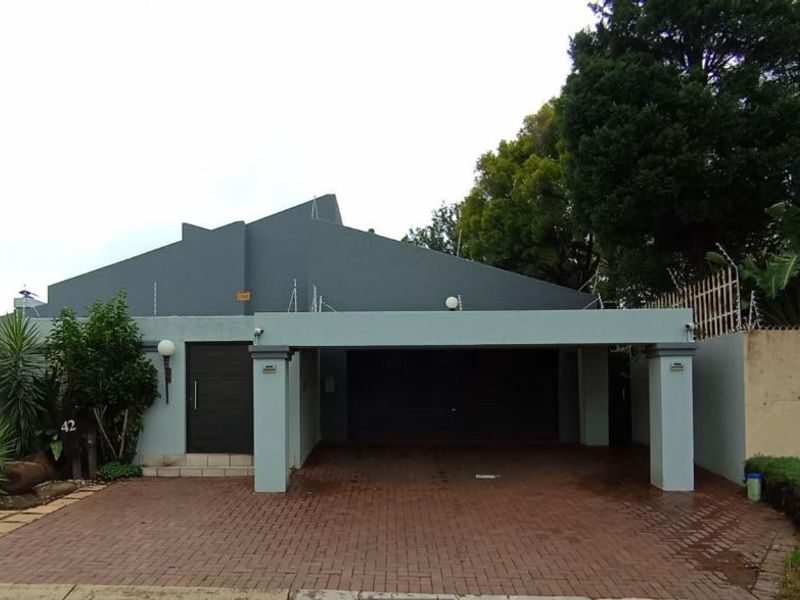 House For Sale In Edenvale - Photo 2