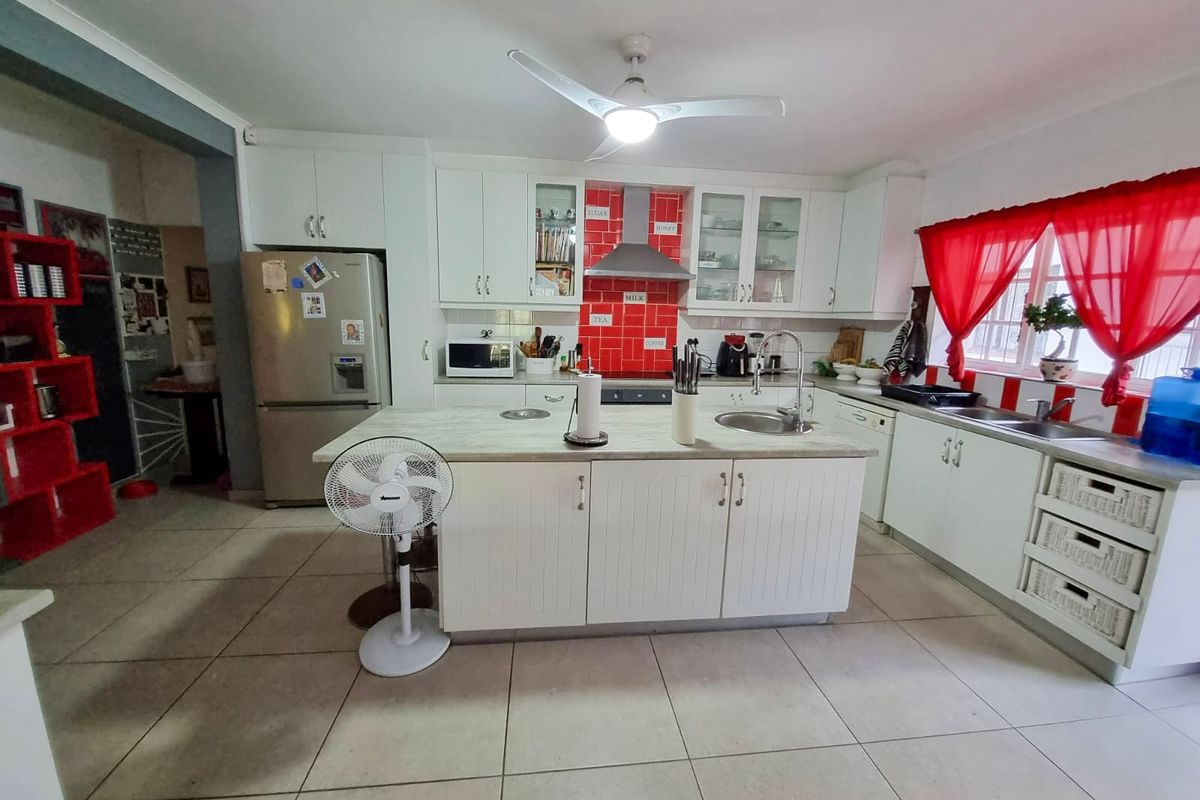 House For Sale In Margate - Photo 4