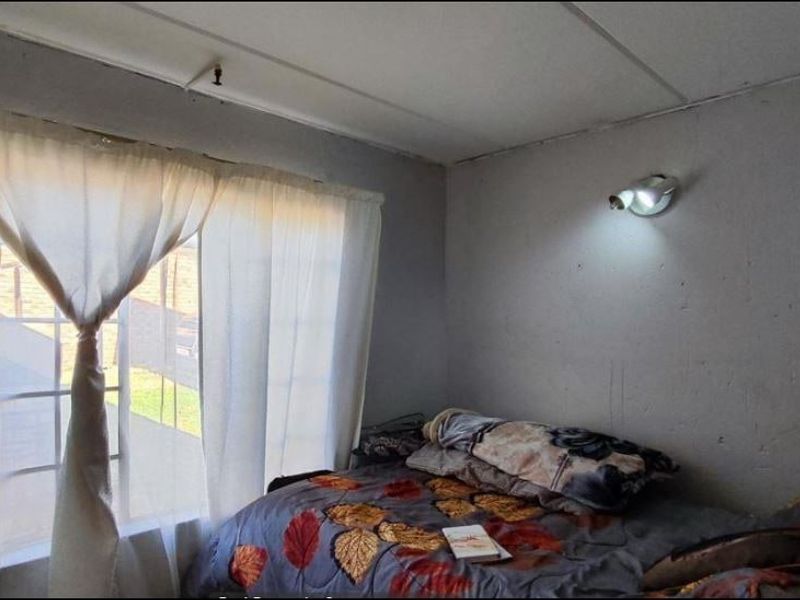 Apartment For Sale In Kempton Park - Photo 8