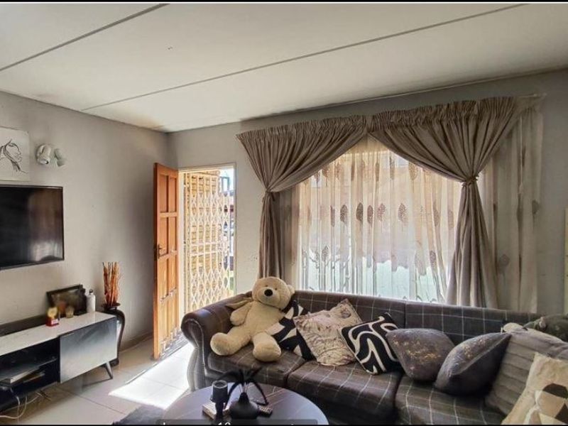 Apartment For Sale In Kempton Park - Photo 6