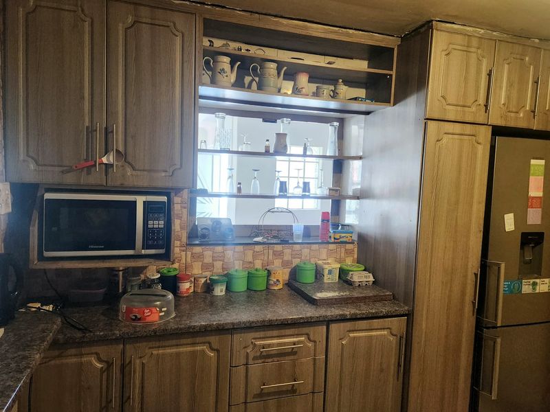 House For Sale In Mitchells Plain - Photo 9