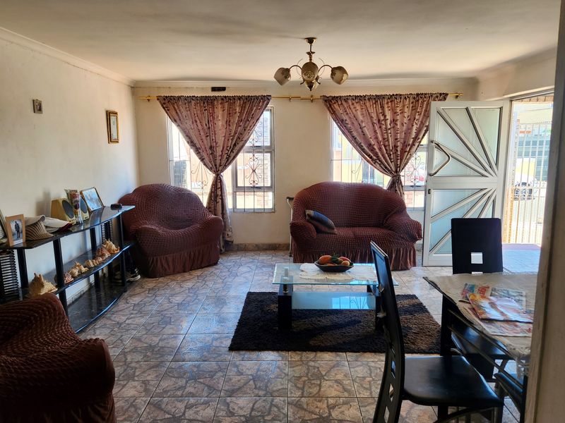 House For Sale In Mitchells Plain - Photo 8