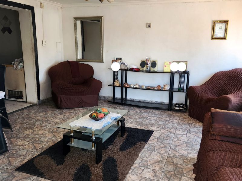 House For Sale In Mitchells Plain - Photo 6