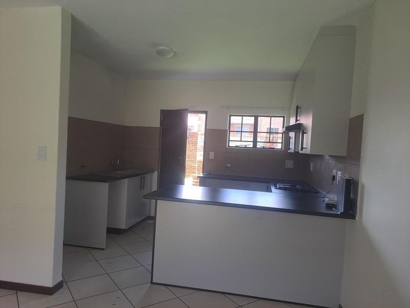 Apartment Rental Monthly In Midrand - Photo 10