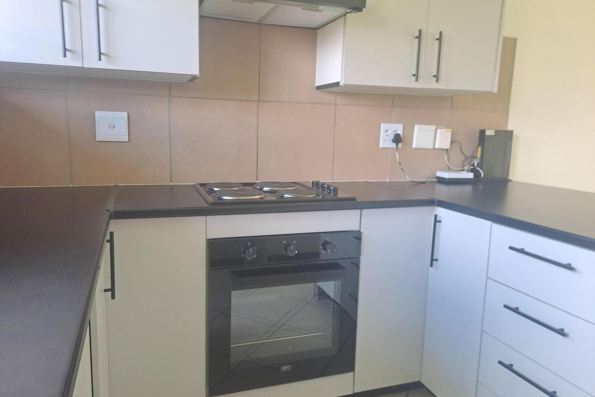 Apartment Rental Monthly In Midrand - Photo 5