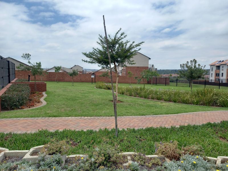 Apartment Rental Monthly In Midrand - Photo 3