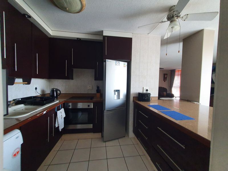 Apartment For Sale In Margate - Photo 7