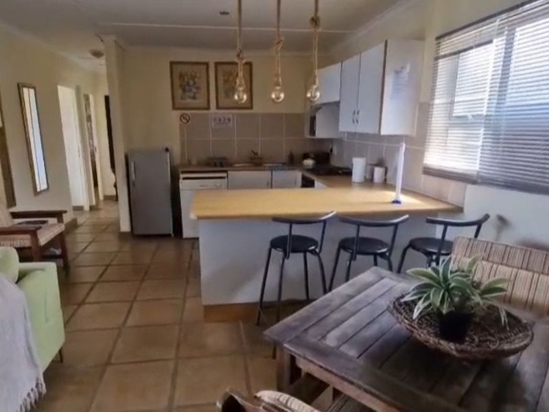 Apartment For Sale In Margate - Photo 4