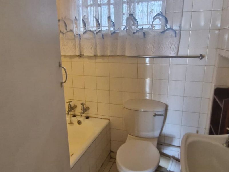 Apartment For Sale In Margate - Photo 9