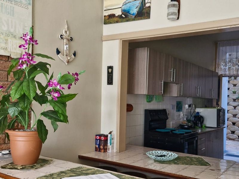 Apartment For Sale In Margate - Photo 6