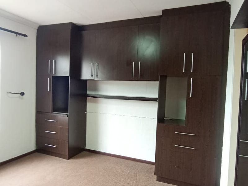 Apartment For Sale In Midrand - Photo 10