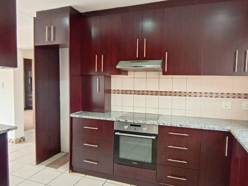 Apartment For Sale In Midrand - Photo 5