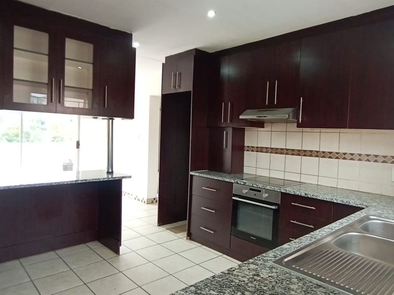 Apartment For Sale In Midrand - Photo 1