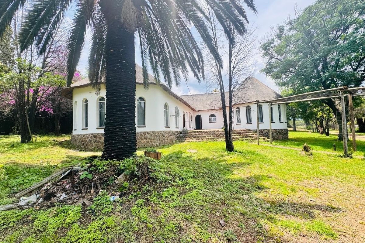 House For Sale In Midrand - Photo 2