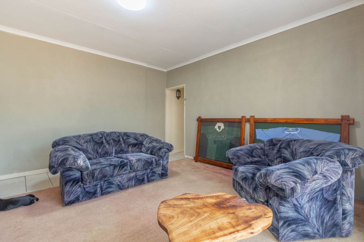 House For Sale In Springs - Photo 4