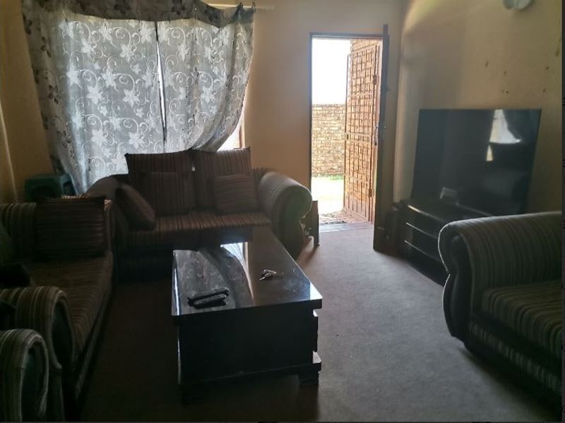Apartment For Sale In Kempton Park - Photo 7