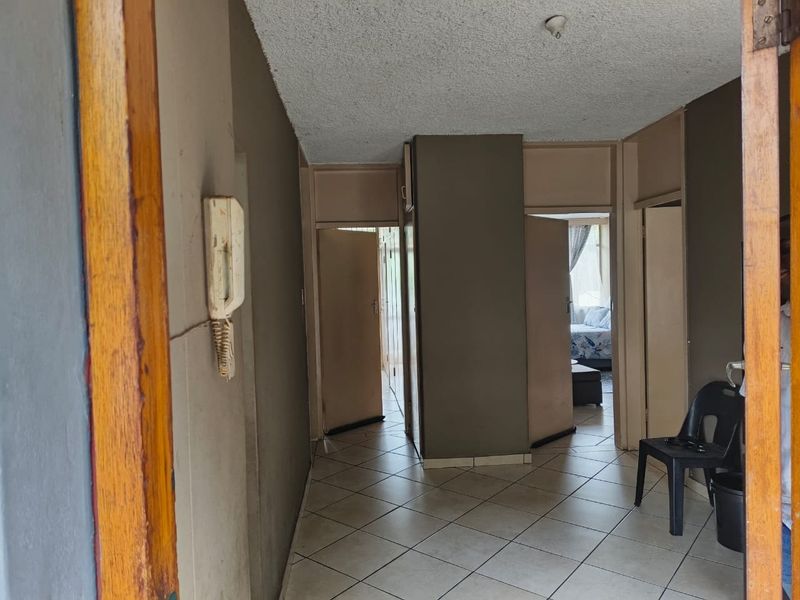 Apartment For Sale In Pretoria - Photo 7