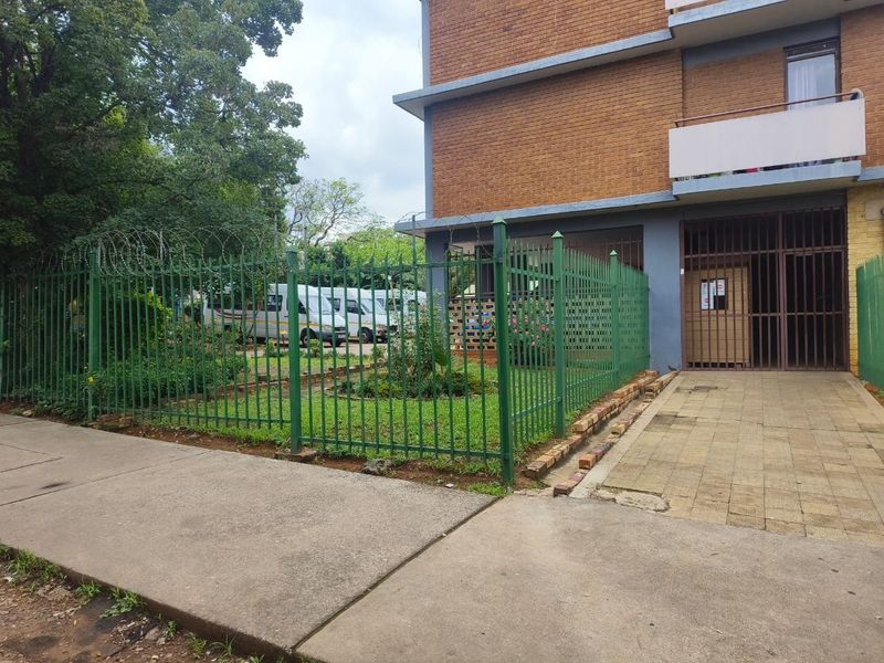 Apartment For Sale In Pretoria - Photo 2