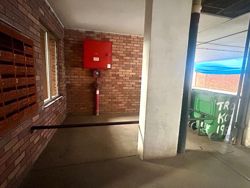 Apartment For Sale In Pretoria - Photo 5